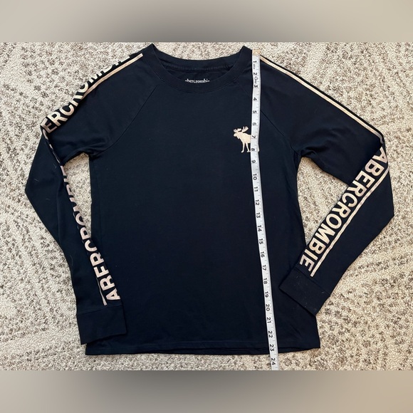 Abercrombie Girls Long Sleeve Tee - Picture 2 of 7